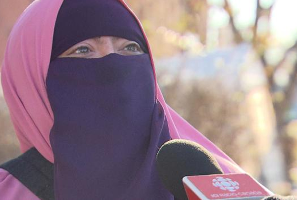 public://field/image/20161209_niqab.png