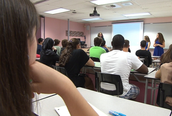 public://field/image/20170510_cegep_anglicise.png
