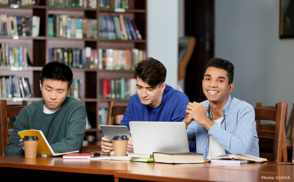 public://field/image/20230825_etudiants_etrangers_1.png