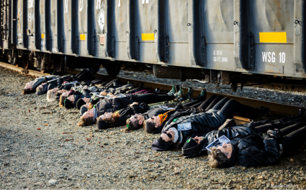 public://field/image/20241025_train_1.png