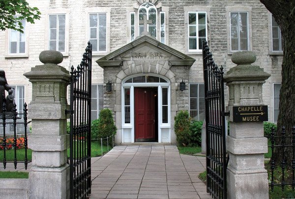 public://field/image/29012016_ursuline.jpg