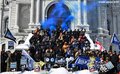 Des cols bleus protestant leurs conditions salariales devant l'hôtel de ville de Montréal, le 29 janvier dernier.
