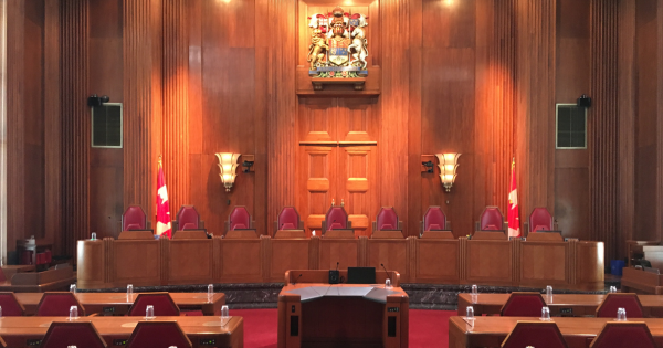 Cour suprême, laïcité et droit des femmes à l’égalité